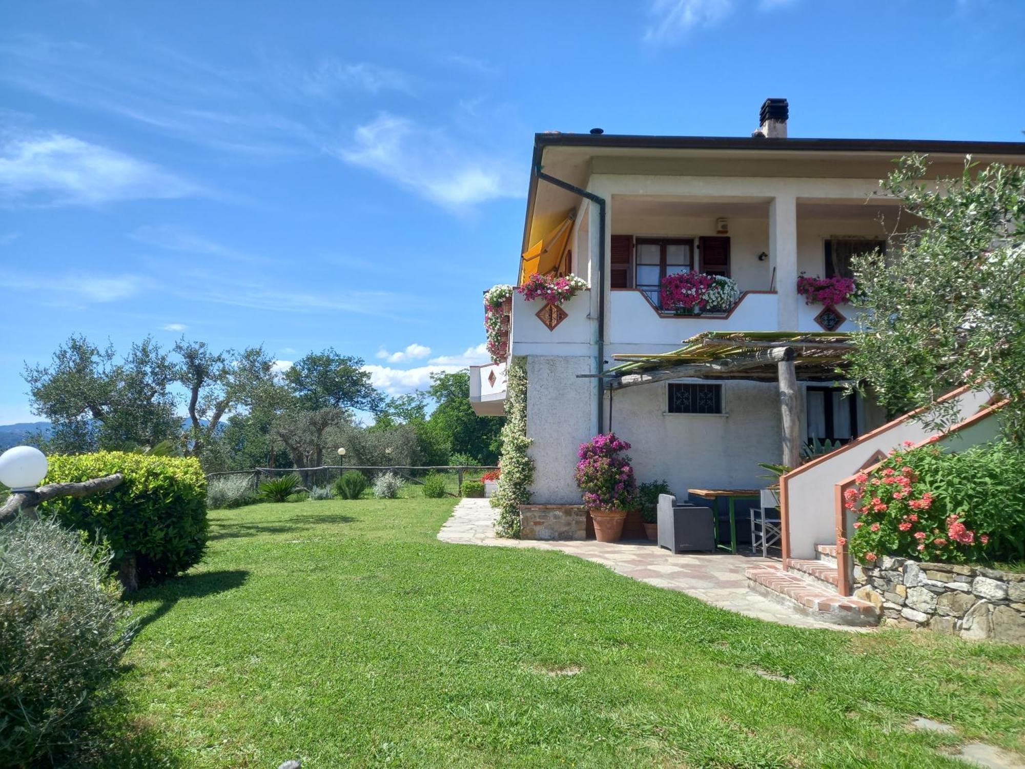 Hotel Il Colle Della Brina Sarzana Exterior foto