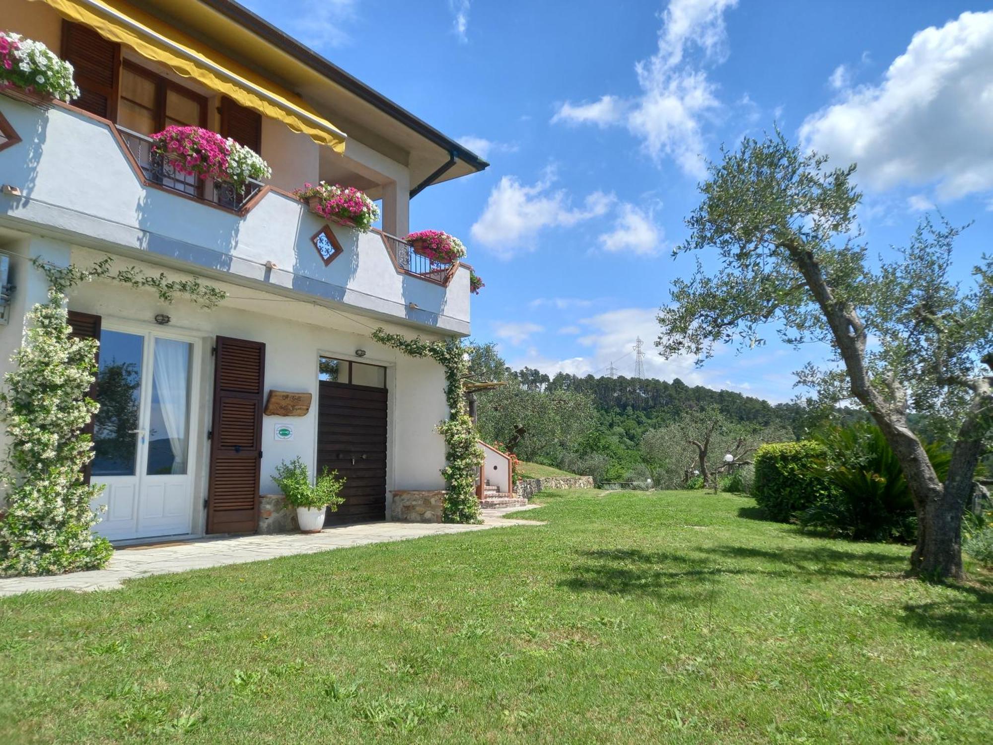 Hotel Il Colle Della Brina Sarzana Exterior foto